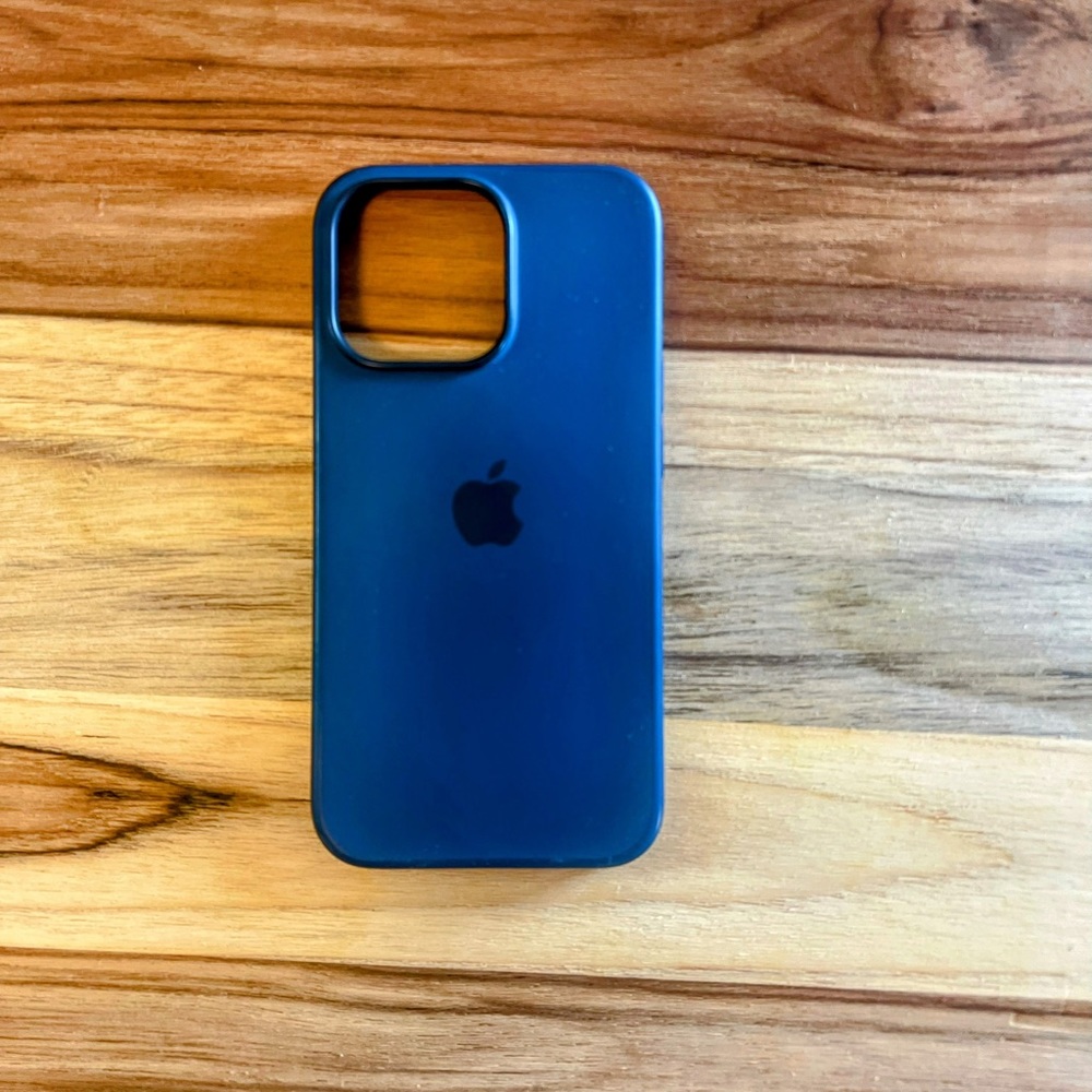 iPhone 12 Pro Silicone MagSafe Case Deep Navy